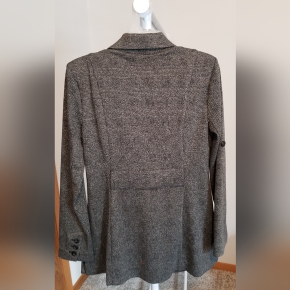 Cabi Women's Relaxed Herringbone Blazer Jacket - Picture 2 of 10